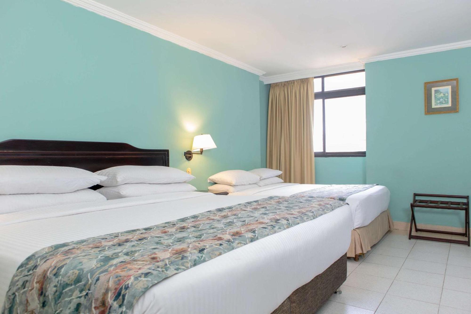 Hotel Faranda Express Puerta Del Sol Barranquilla, A Member Of Radisson Individuals Exterior foto