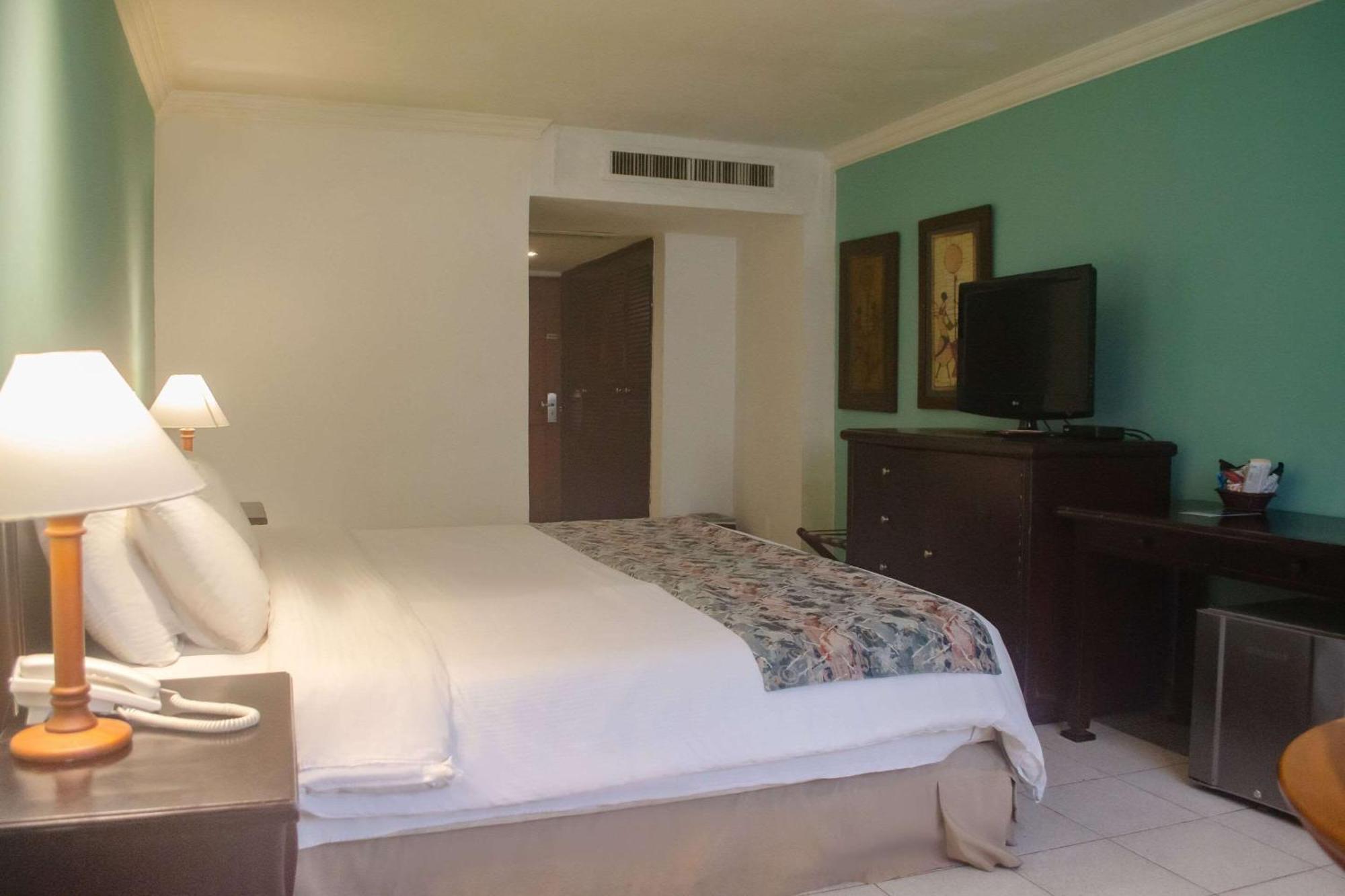 Hotel Faranda Express Puerta Del Sol Barranquilla, A Member Of Radisson Individuals Exterior foto